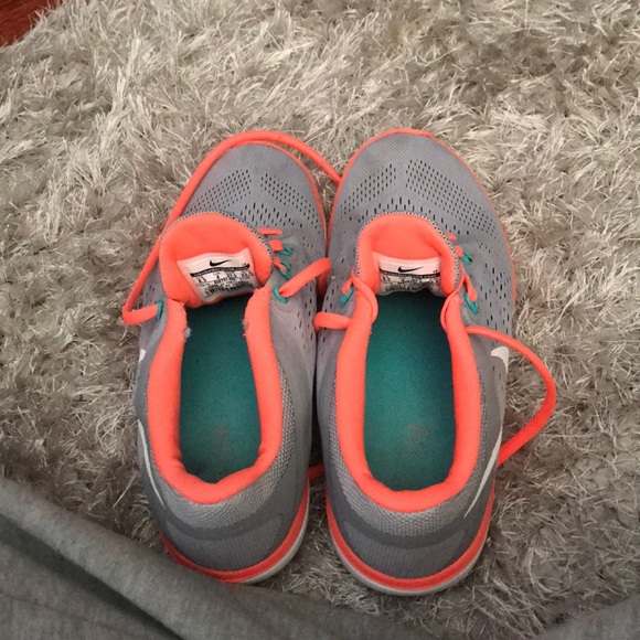 Nike Shoes - Picture 5 of 5